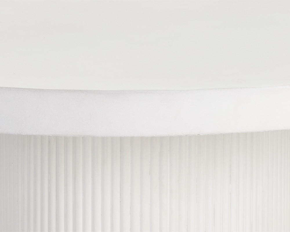 Sunpan NICOLETTE DINING TABLE - Outdoor Furniture
