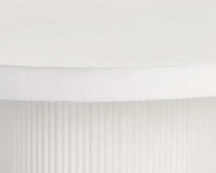 Sunpan NICOLETTE DINING TABLE - Outdoor Furniture
