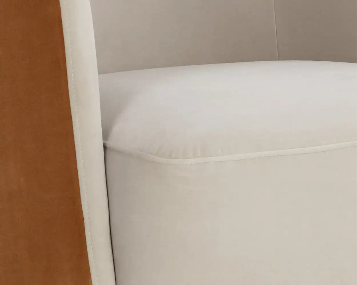Sunpan SARINA SWIVEL LOUNGE CHAIR - Lounge