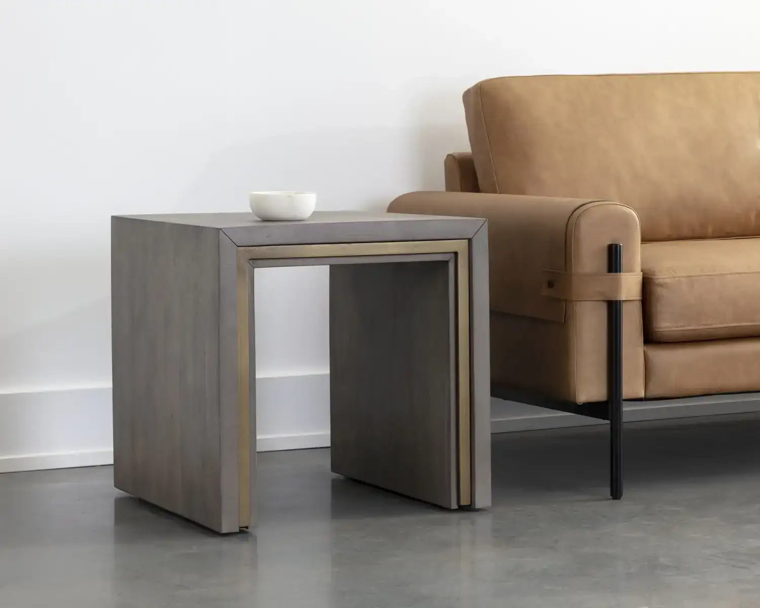 SUNPAN HILBERT SIDE TABLE - Side