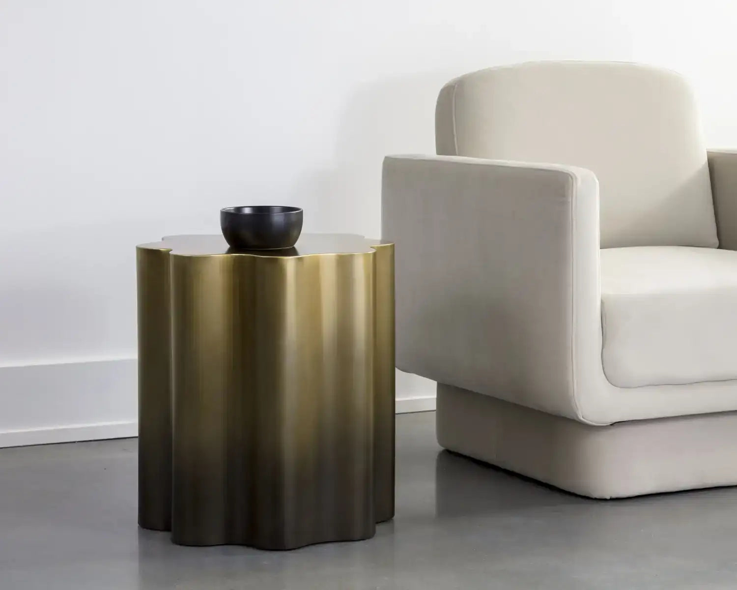 DAHLIA END TABLE - GOLD OMBRE - Side