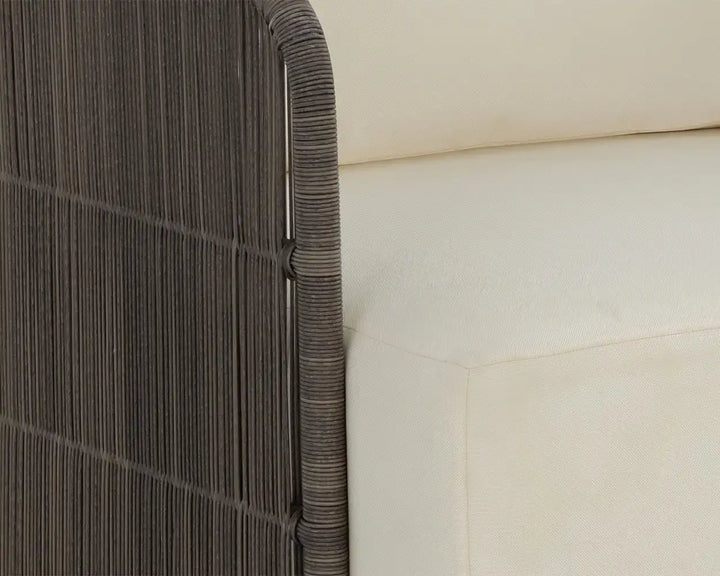 Sunpan RAVENNA SWIVEL ARMCHAIR - Outdoor Furniture