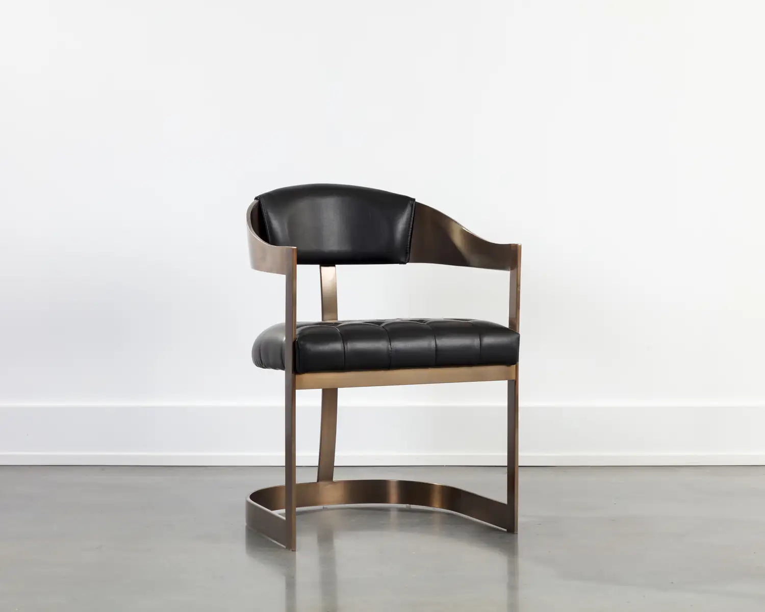 Sunpan BEAUMONT DINING ARMCHAIR - Dining Chairs