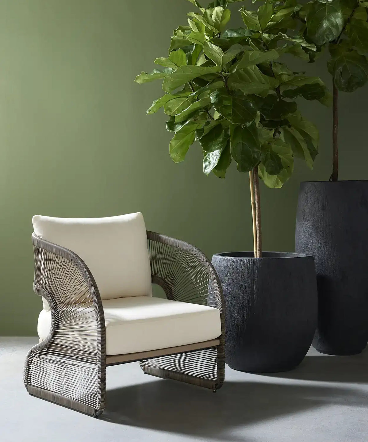 Sunpan COLEUS PLANTER - Outdoor Furniture