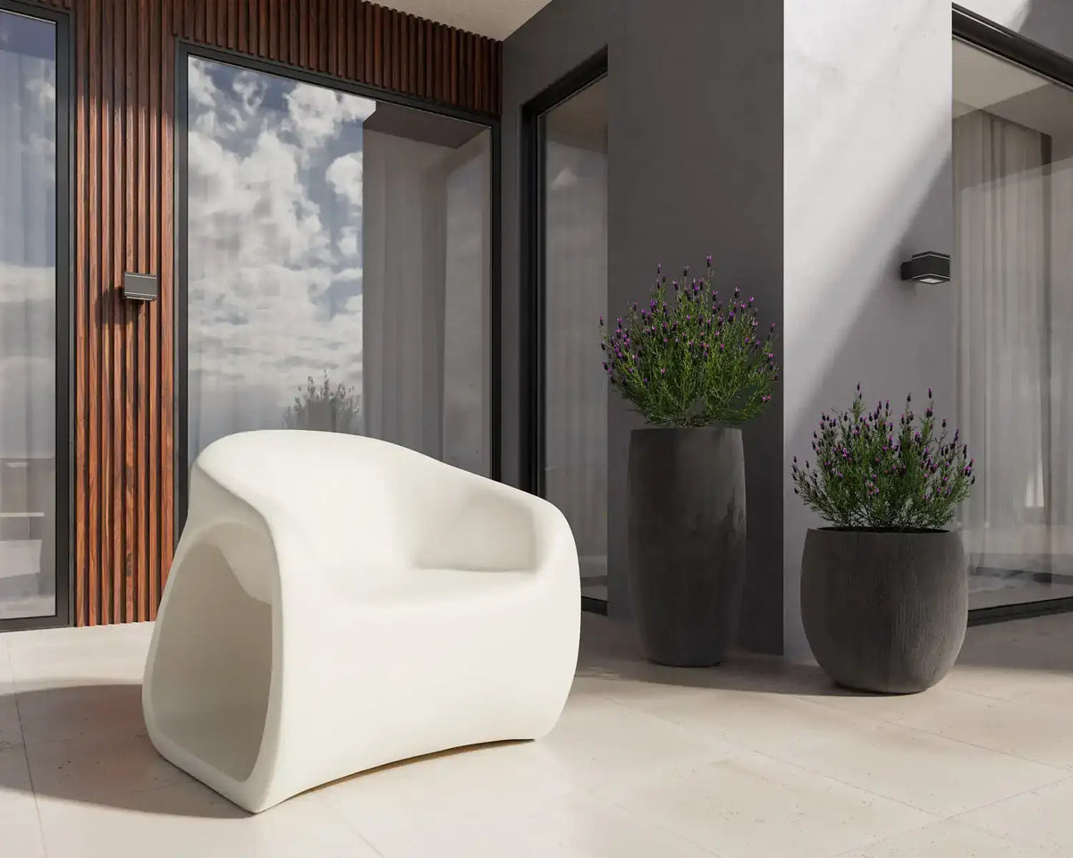 Sunpan COLEUS PLANTER - Outdoor Furniture