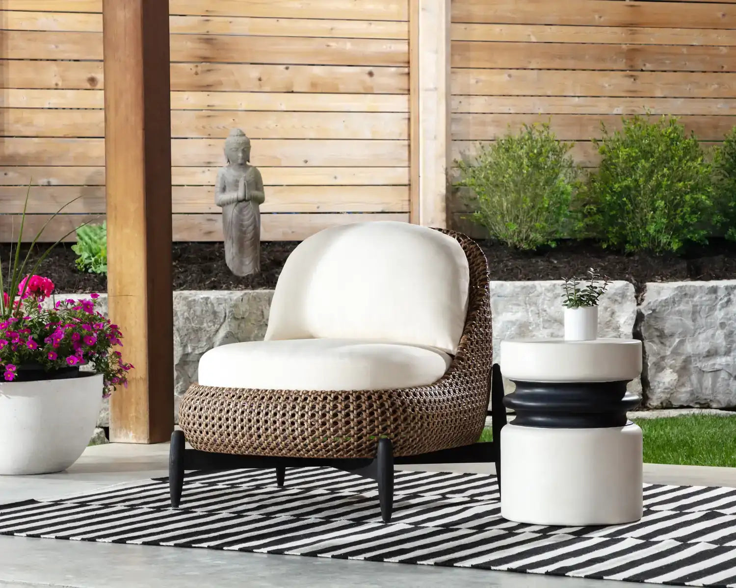 SUNPAN SUMIE END TABLE - Outdoor Furniture