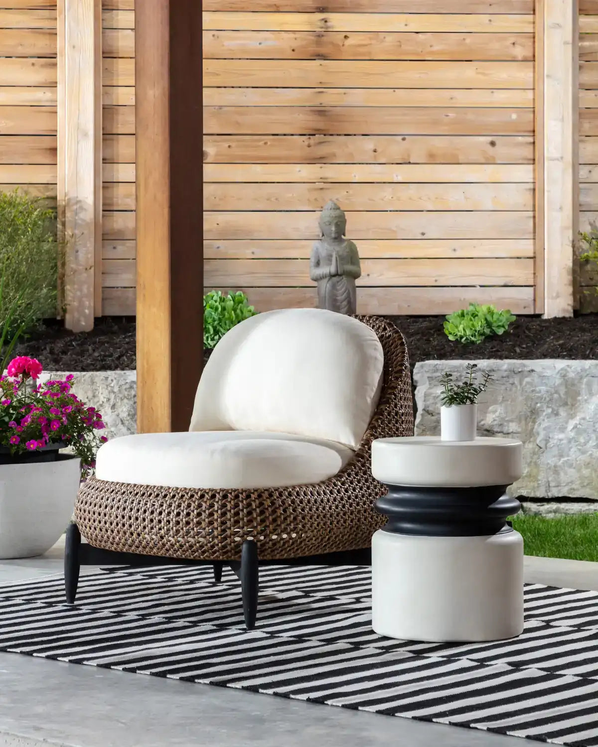 SUNPAN SUMIE END TABLE - Outdoor Furniture