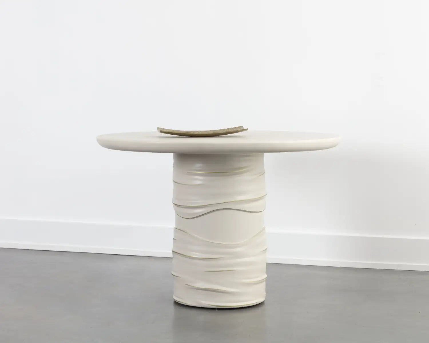 Sunpan ALANYA DINING TABLE - Outdoor Furniture