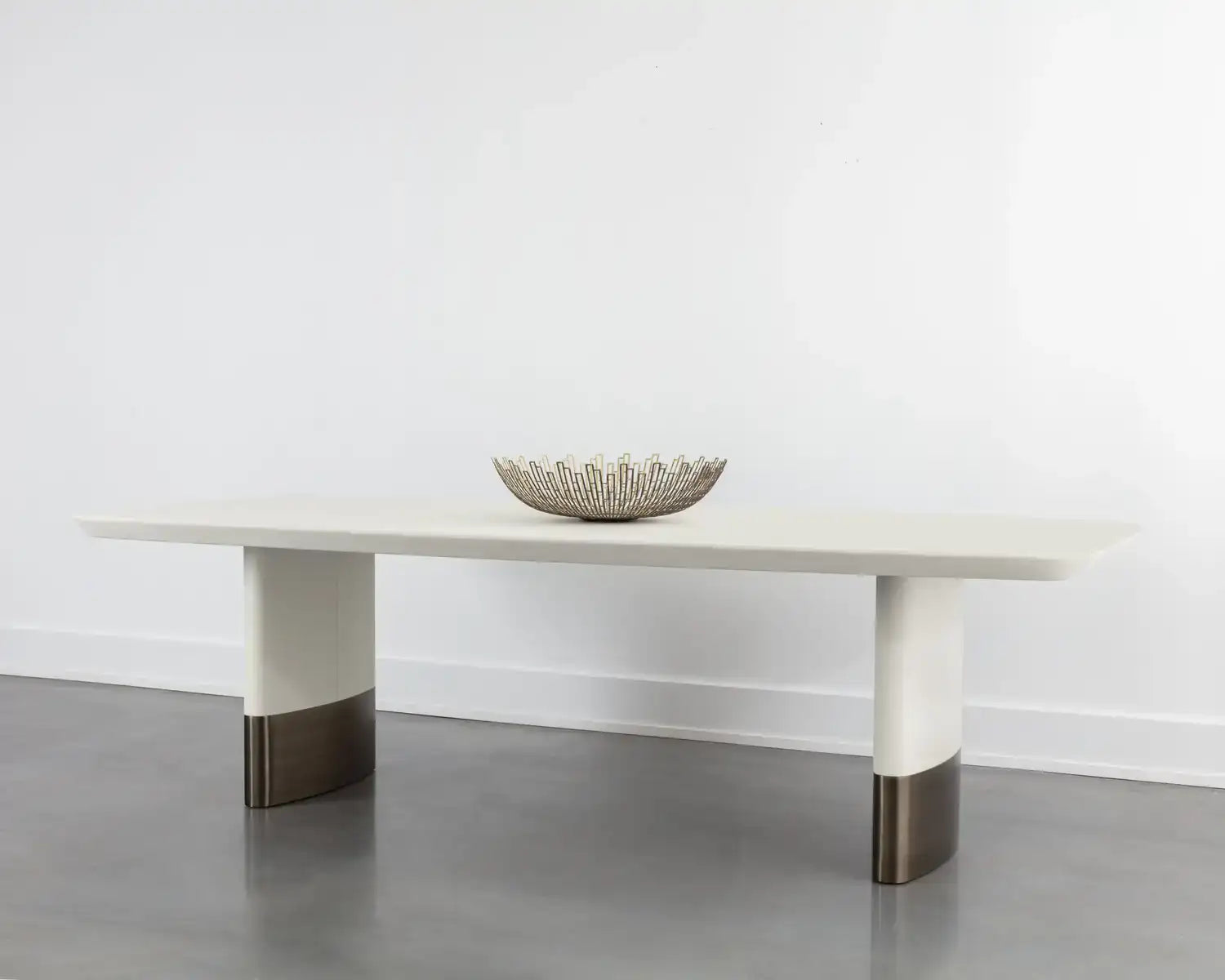 Sunpan CALIDA DINING TABLE - Dining Tables