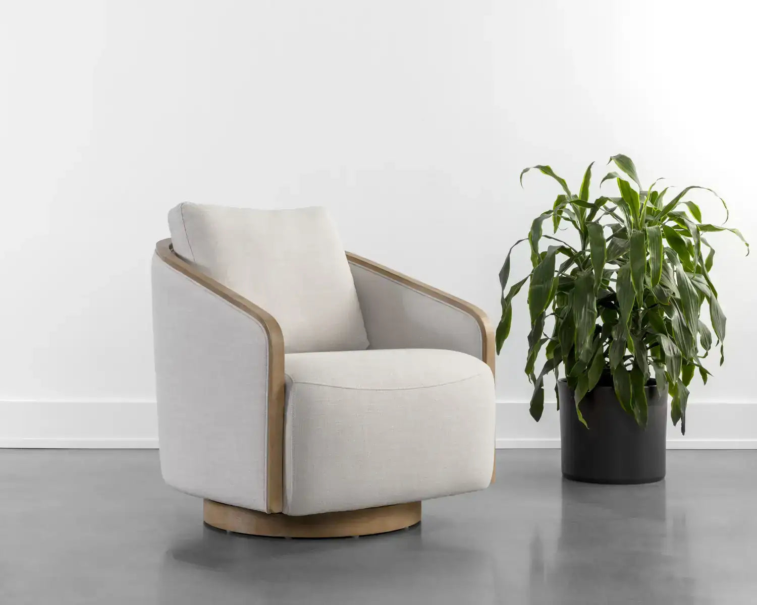 TASIA SWIVEL LOUNGE CHAIR - EFFIE LINEN - Lounge