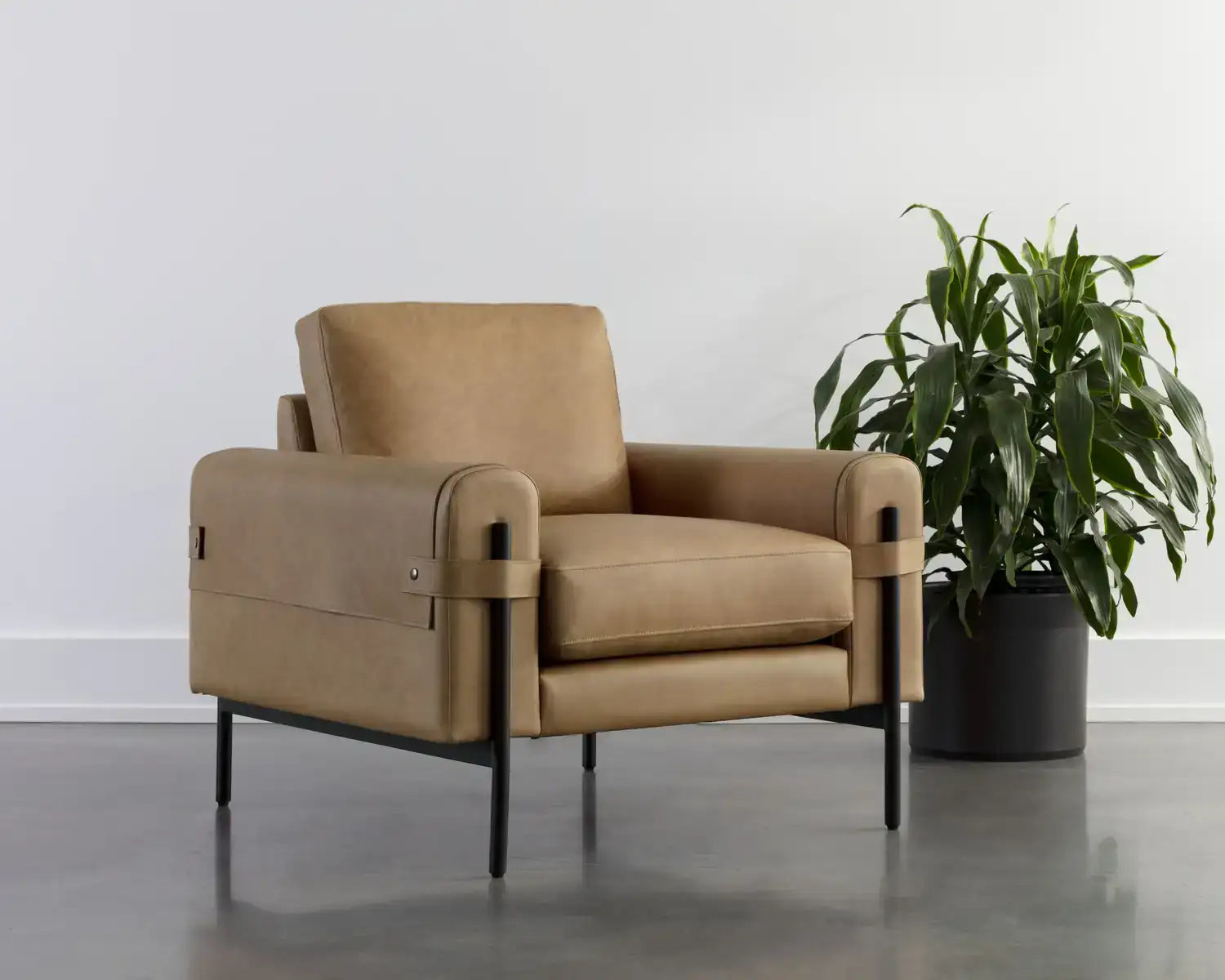 Sunpan CAMUS ARMCHAIR - Lounge