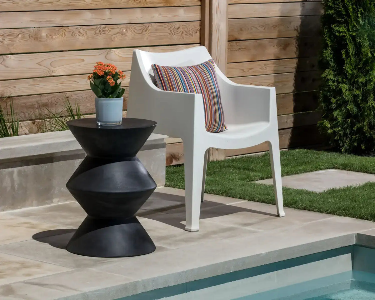 Sunpan UNION END TABLE - Outdoor Furniture