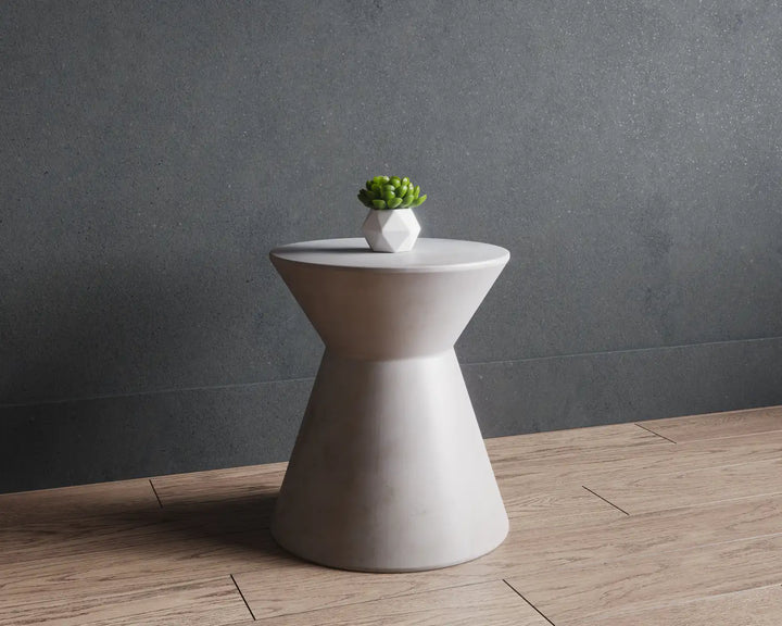 Sunpan ASTLEY END TABLE - Outdoor Furniture