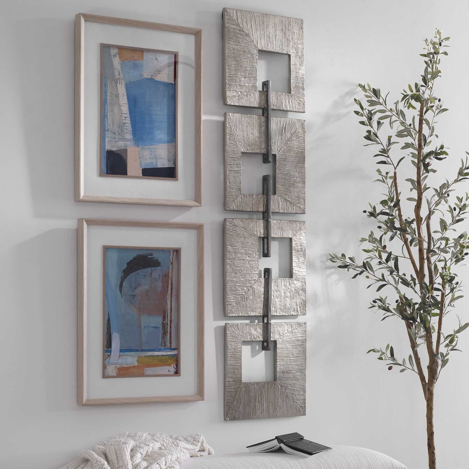 UTTERMOST LINKED CHAMPAGNE METAL WALL DECOR - Art