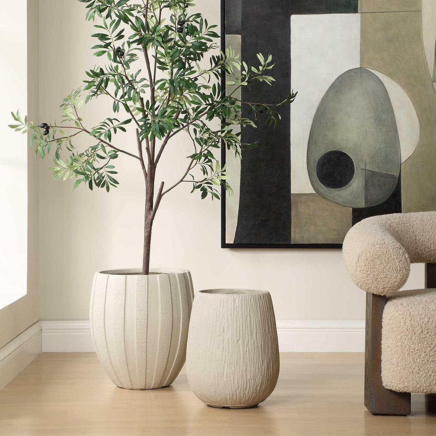 UTTERMOST RIDGEHAVEN OUTDOOR PLANTER - Decorative Accents