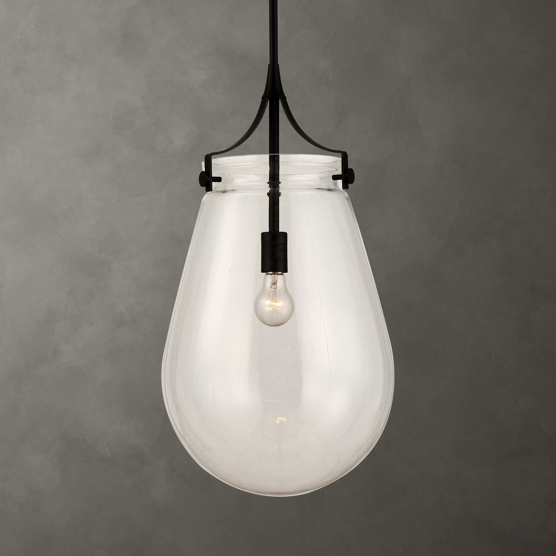 THE UTTERMOST CO. 21628 e8da8410-4368-4f92-b18b-11725f36ea6a