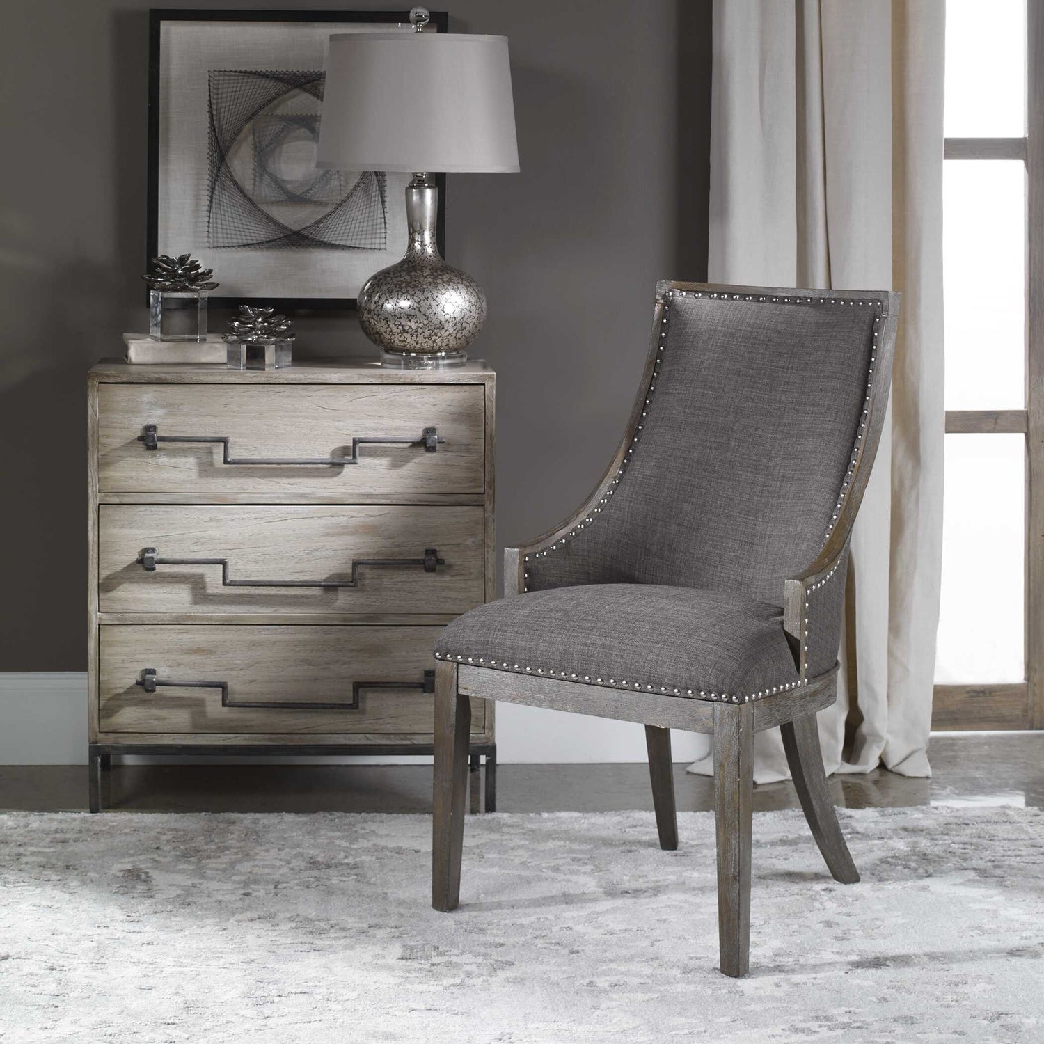 UTTERMOST AIDRIAN ACCENT CHAIR - Lounge