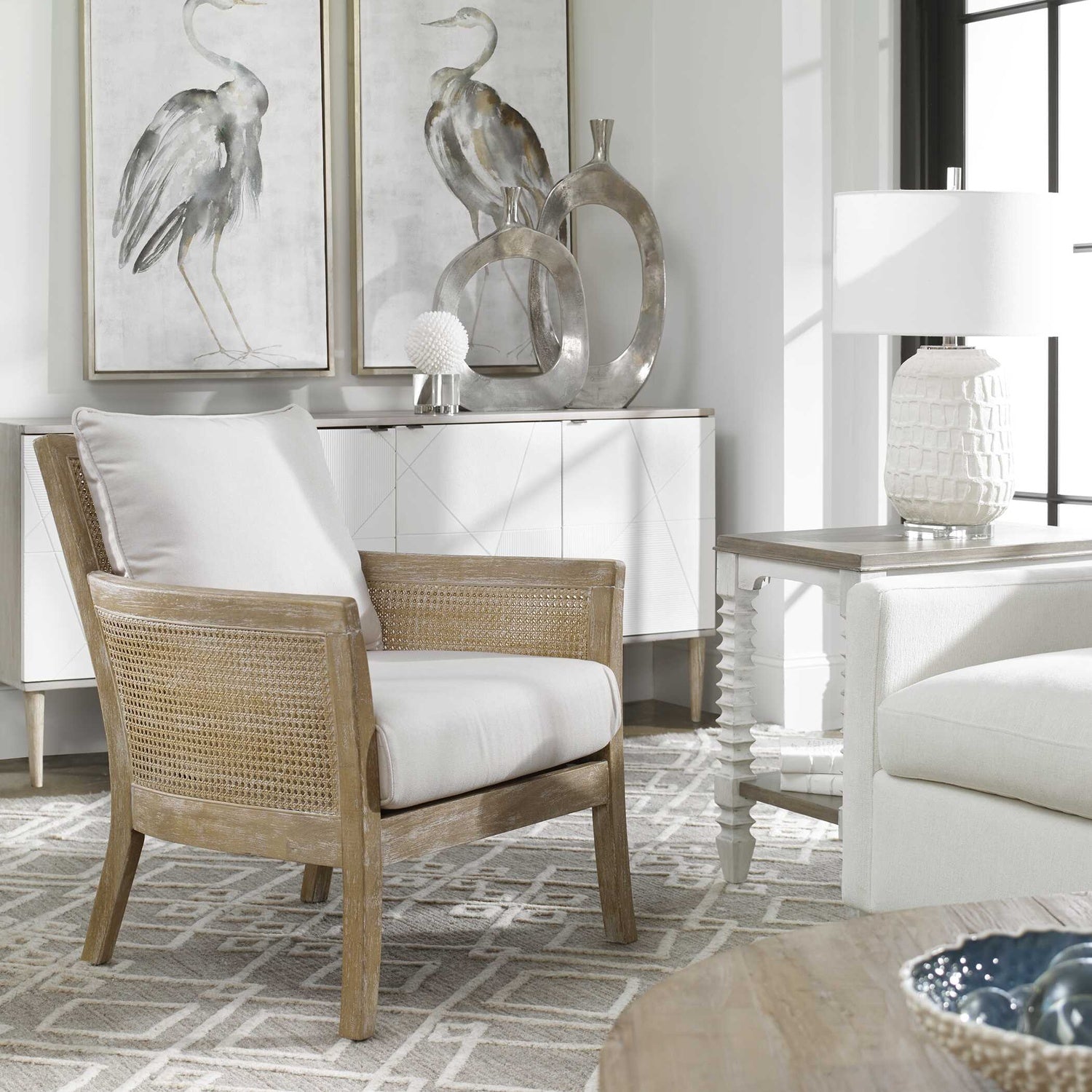 UTTERMOST ENCORE ARMCHAIR - Lounge