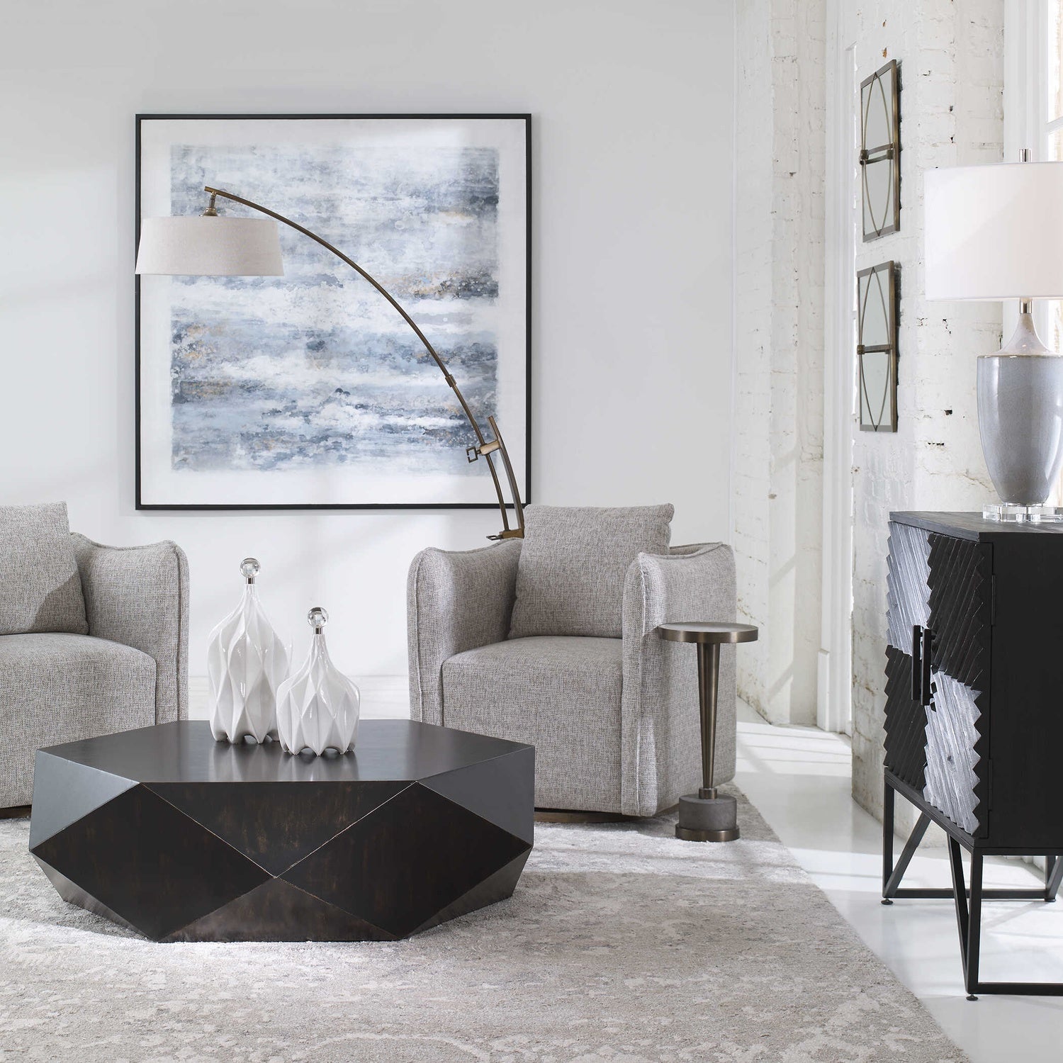 UTTERMOST CORBEN SWIVEL CHAIR - Lounge