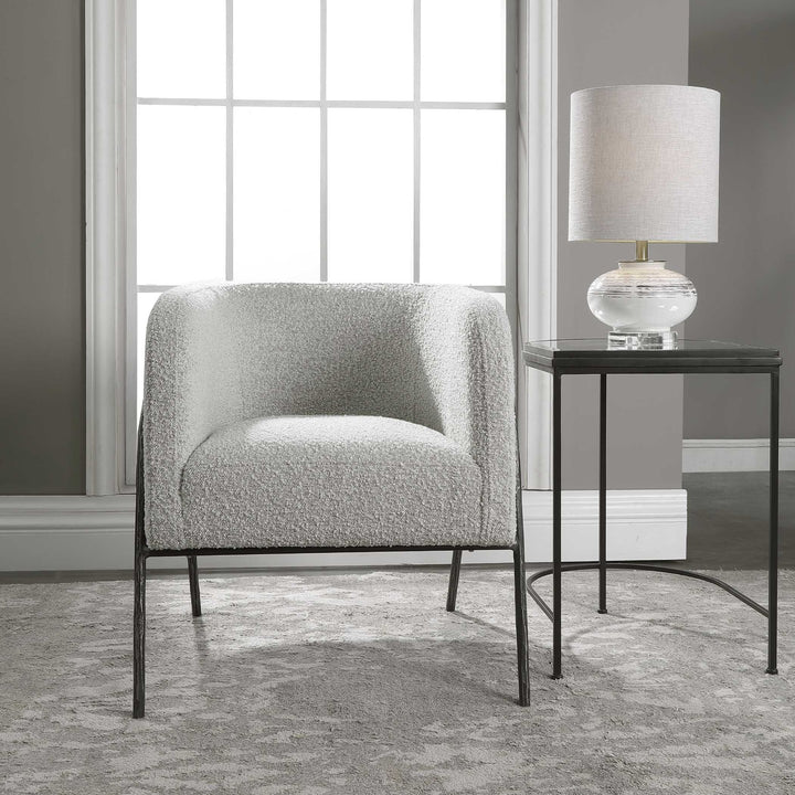UTTERMOST JACOBSEN ACCENT CHAIR - Lounge