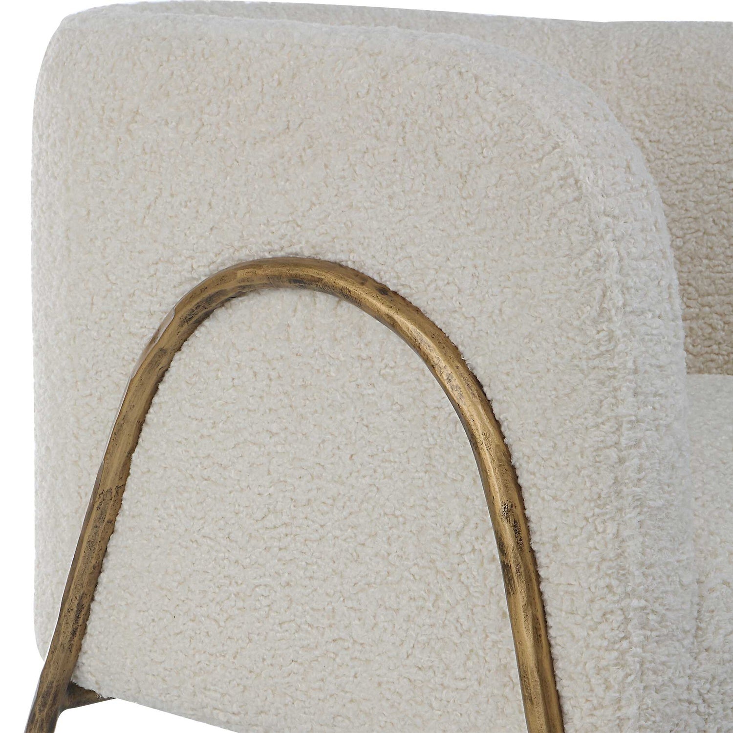 UTTERMOST JACOBSEN OFF SHEARLING ACCENT CHAIR - Lounge