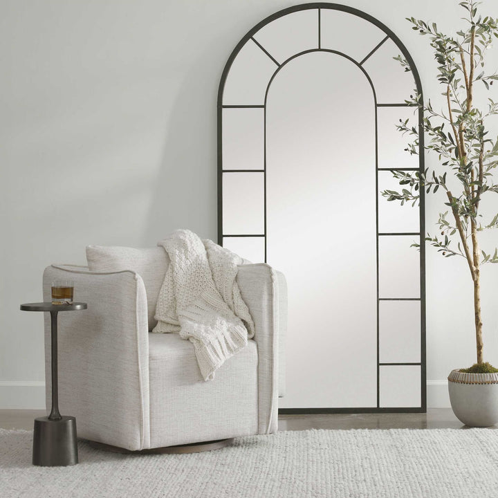 UTTERMOST CORBEN SWIVEL ARMCHAIR - Lounge