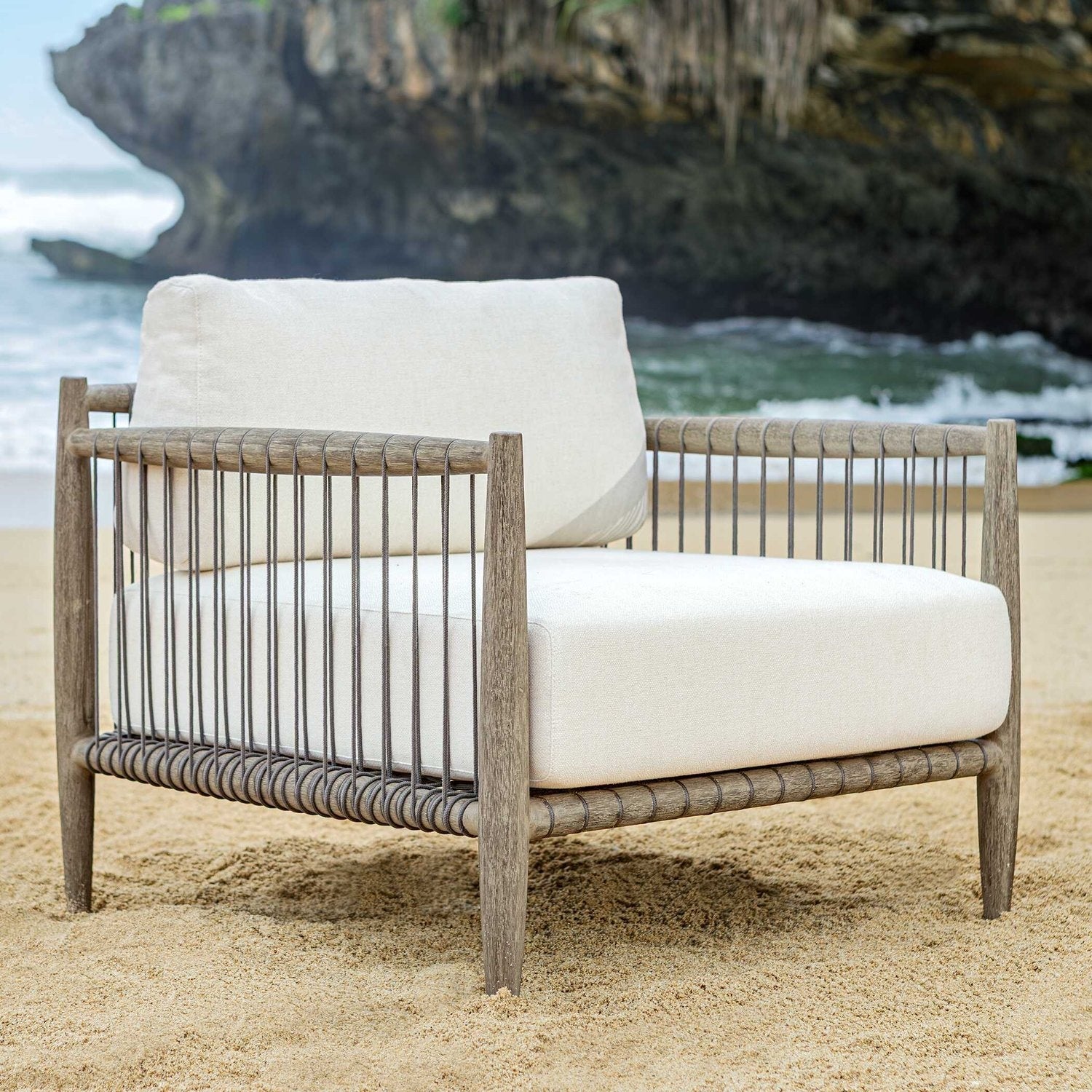 UTTERMOST BORNEO OUTDOOR LOUNGE CHAIR - Lounge