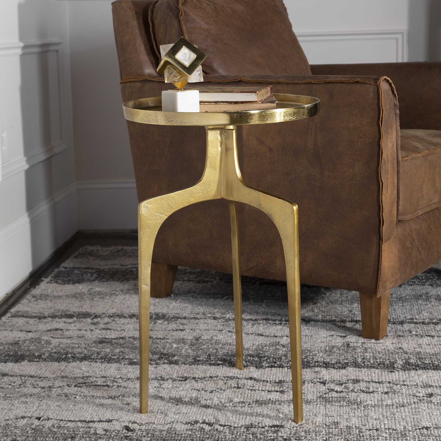 UTTERMOST KENNA ACCENT TABLE - Side