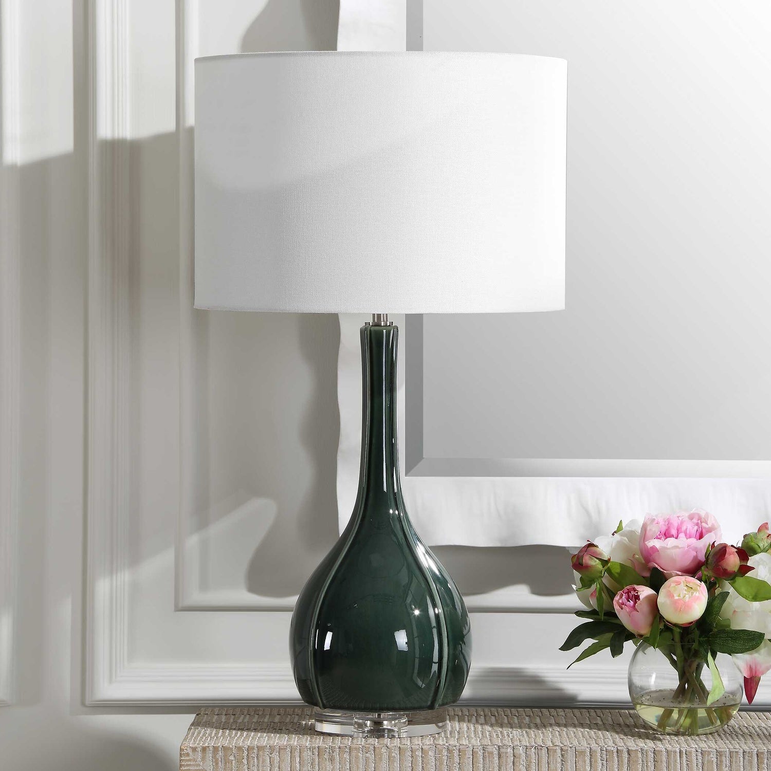 UTTERMOST, ESSEX TABLE LAMP, TABLE LAMPS