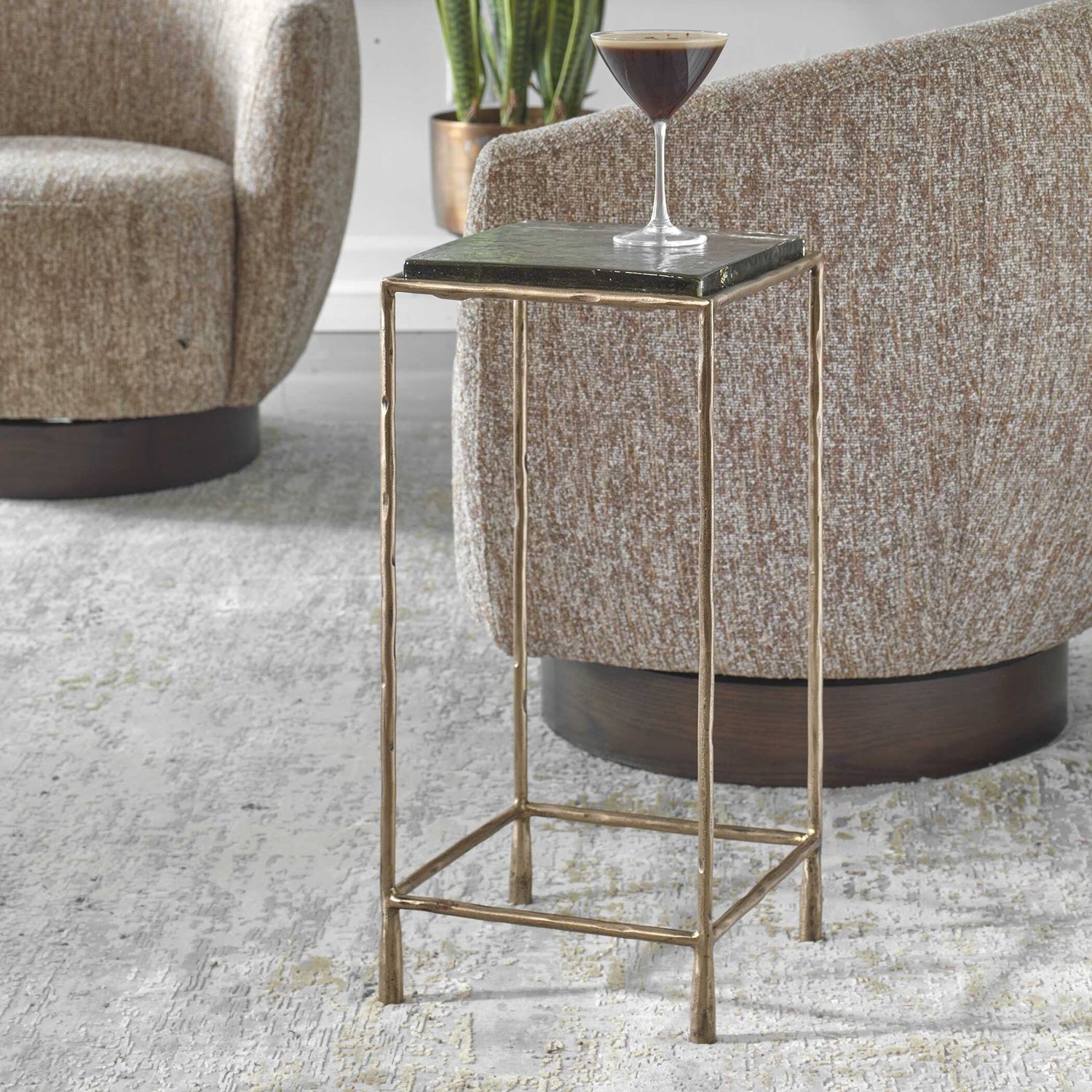UTTERMOST OVARD ANTIQUED ACCENT TABLE - Side