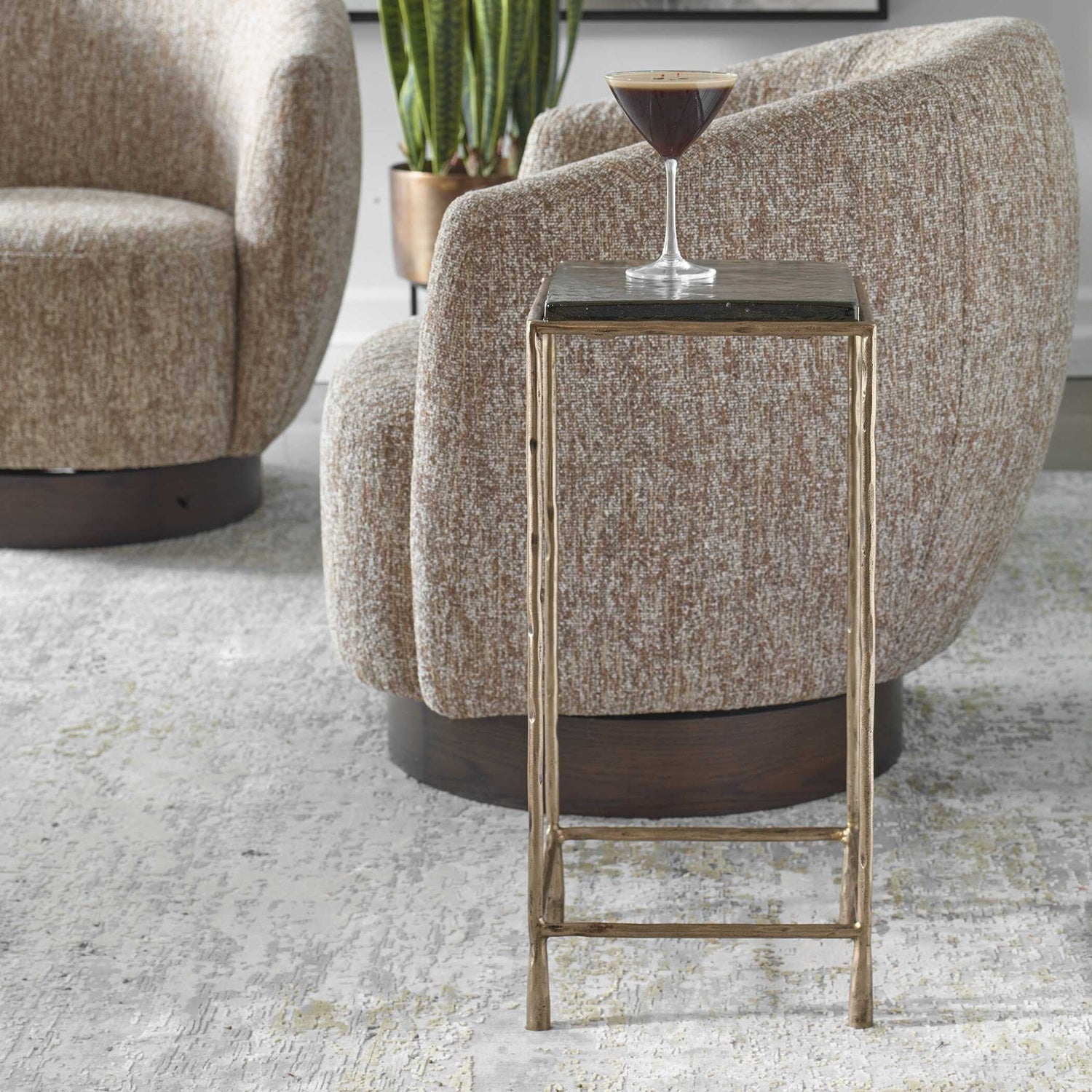 UTTERMOST OVARD ANTIQUED ACCENT TABLE - Side