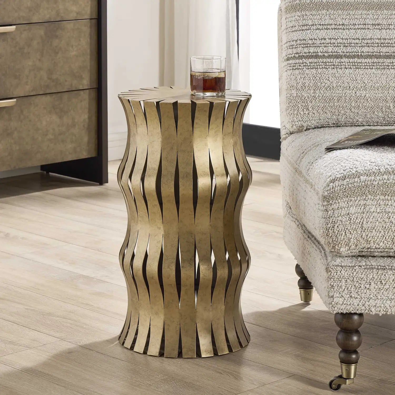 UTTERMOST ARIDA AGED ACCENT TABLE - Decorative Accents