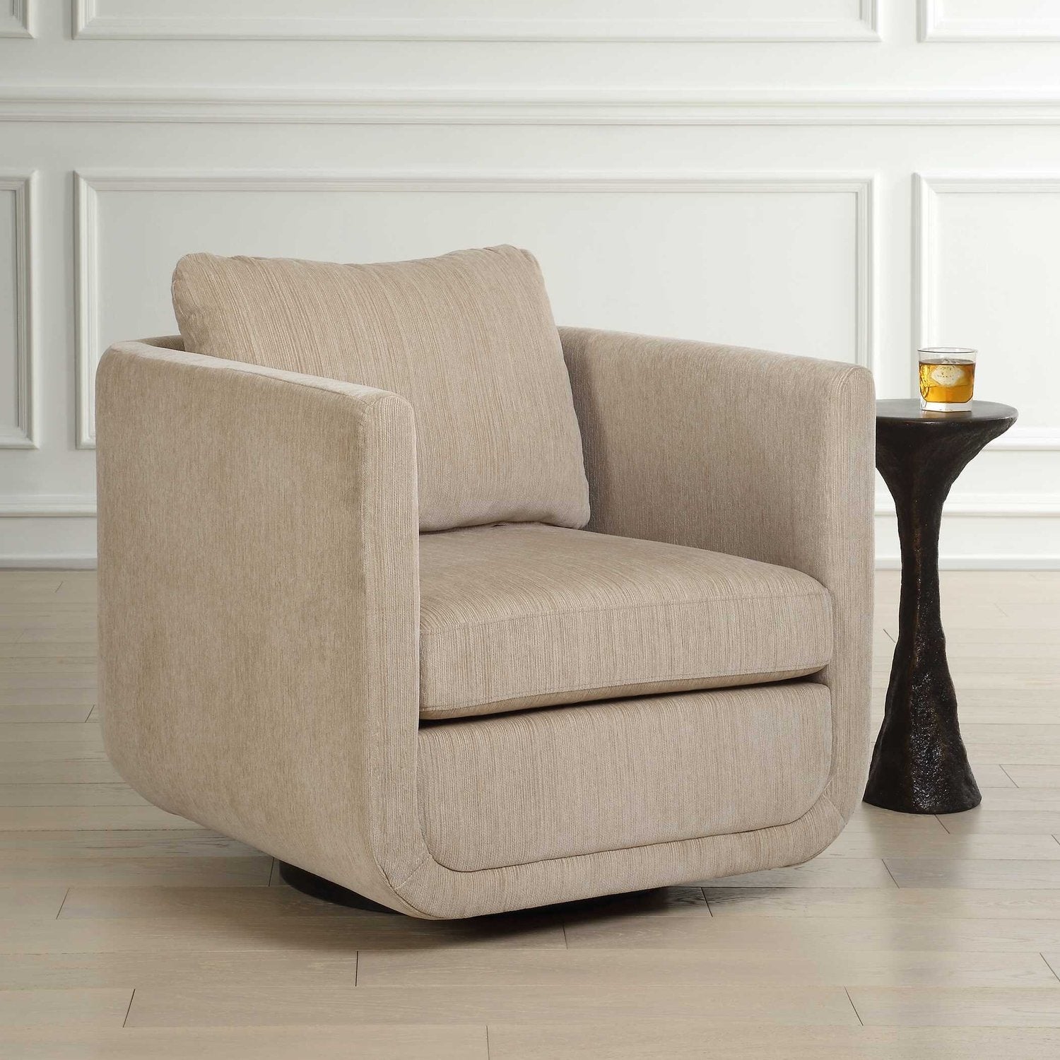 UTTERMOST ABOUND PORCELAIN SWIVEL CHAIR - Lounge