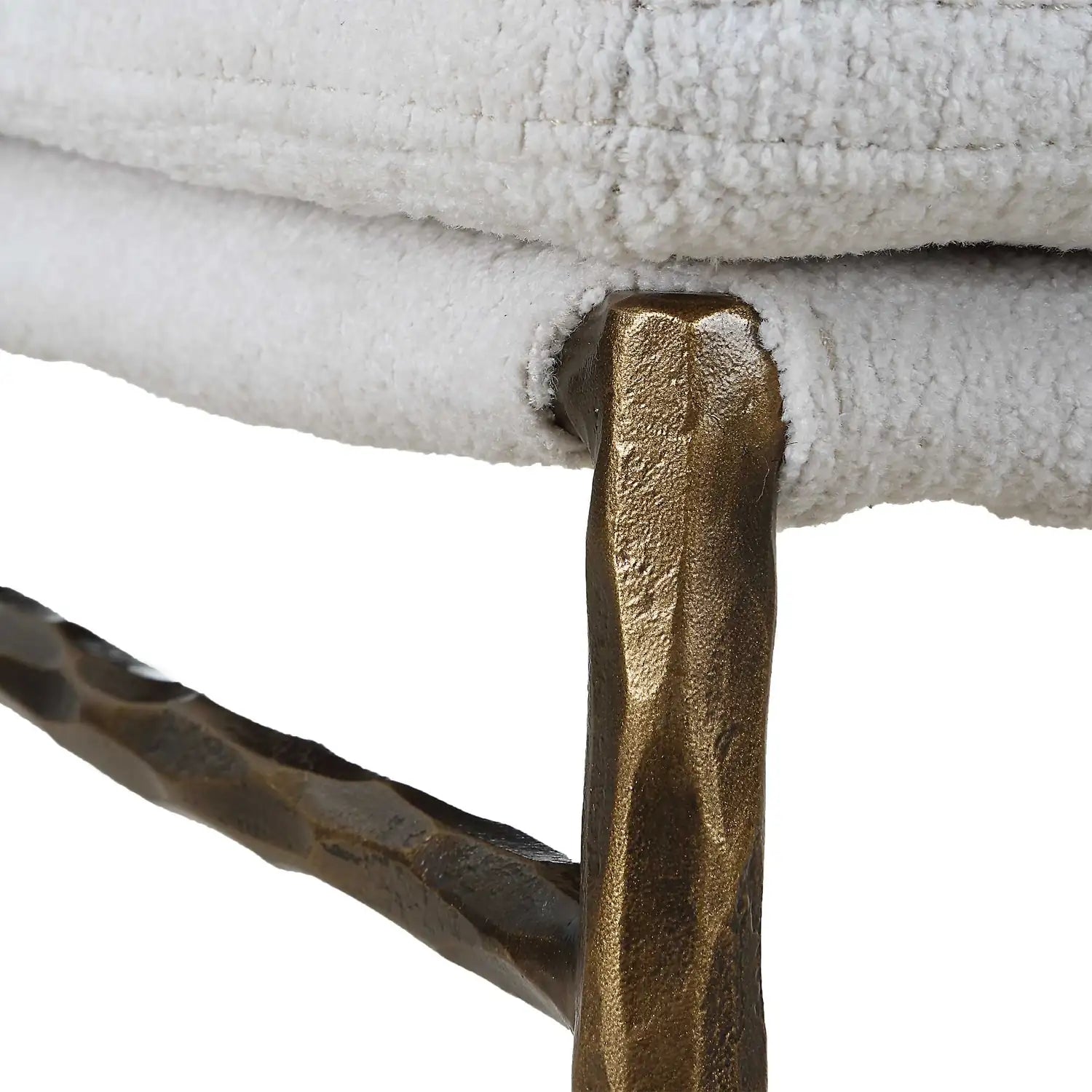 THE UTTERMOST CO. 53060 a0a8180d-e728-4cd4-bc09-09a74cd91240