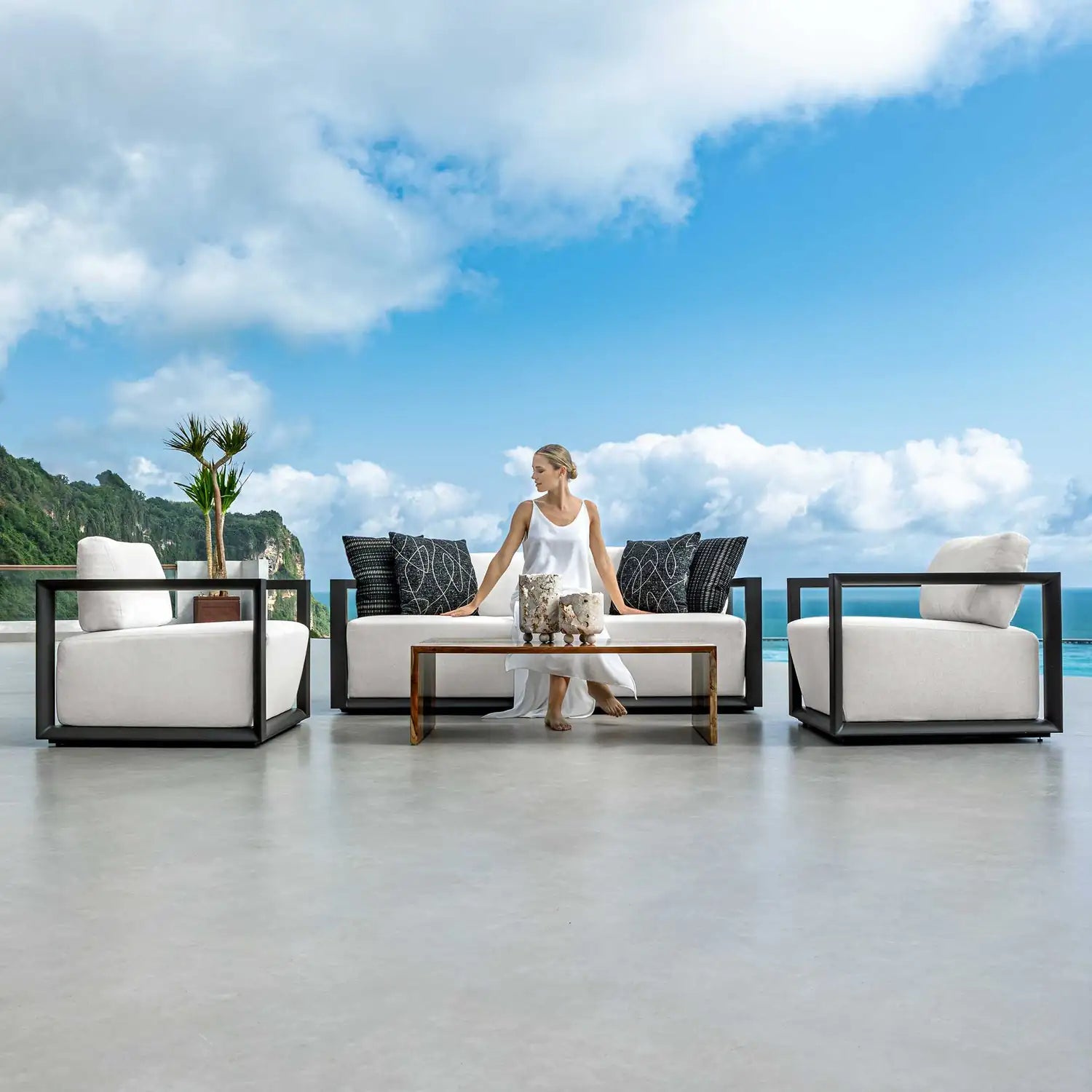 UTTERMOST Loopy Loop Outdoor Onyx Pillow - Decorative Accents