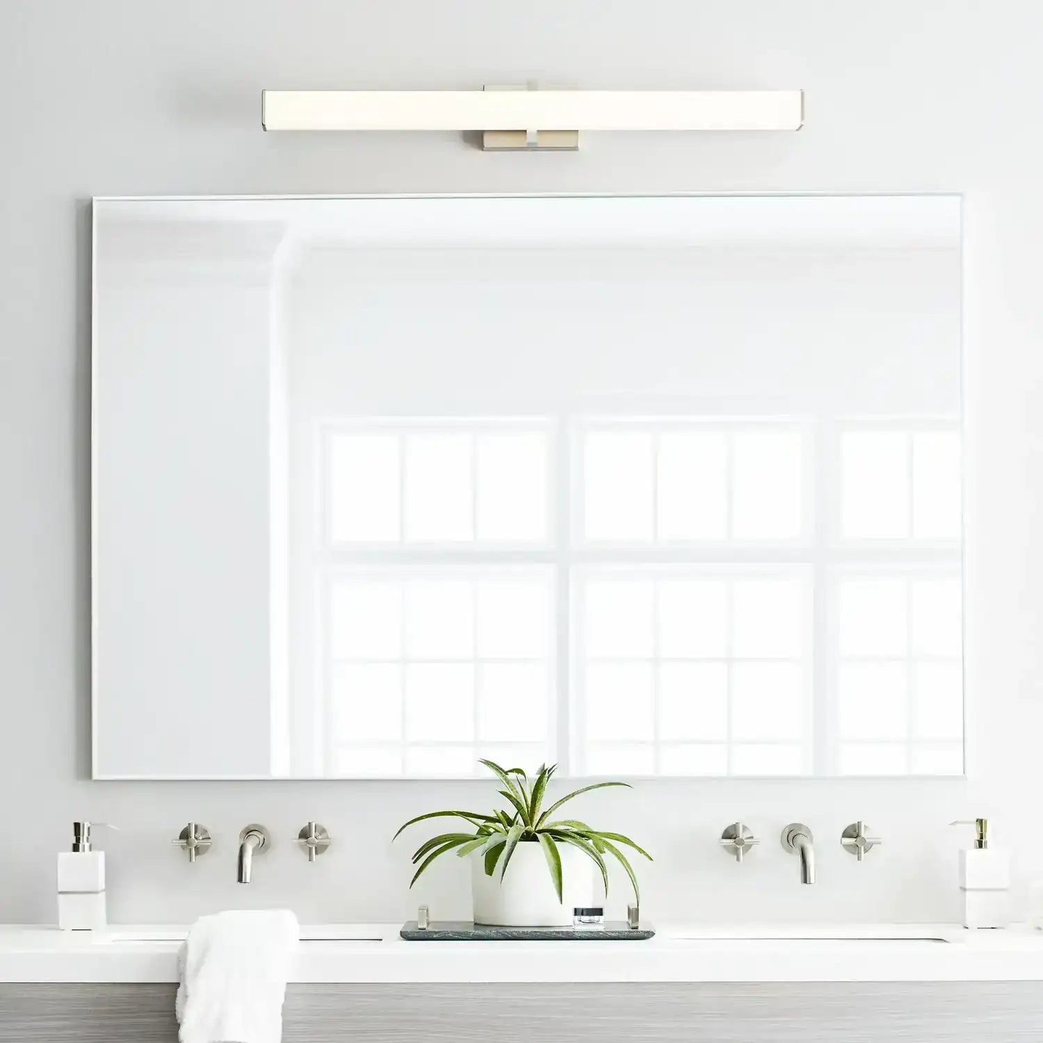 VISUAL COMFORT MODERN, ELLIS BATH, BATH VANITY LIGHT