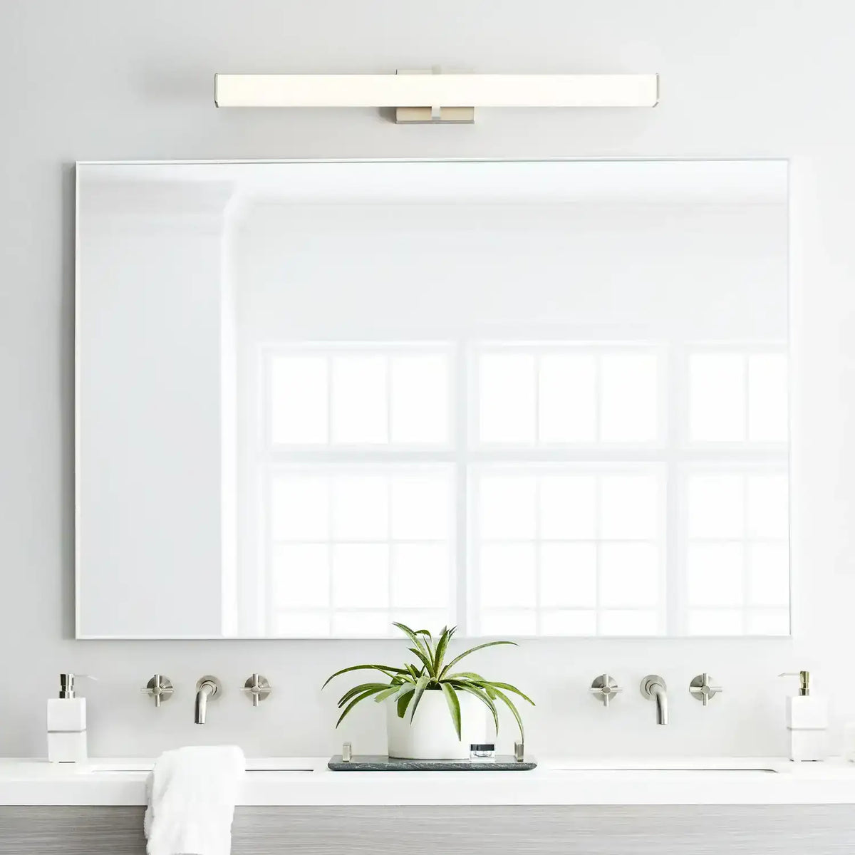 VISUAL COMFORT MODERN, ELLIS BATH, BATH VANITY LIGHT
