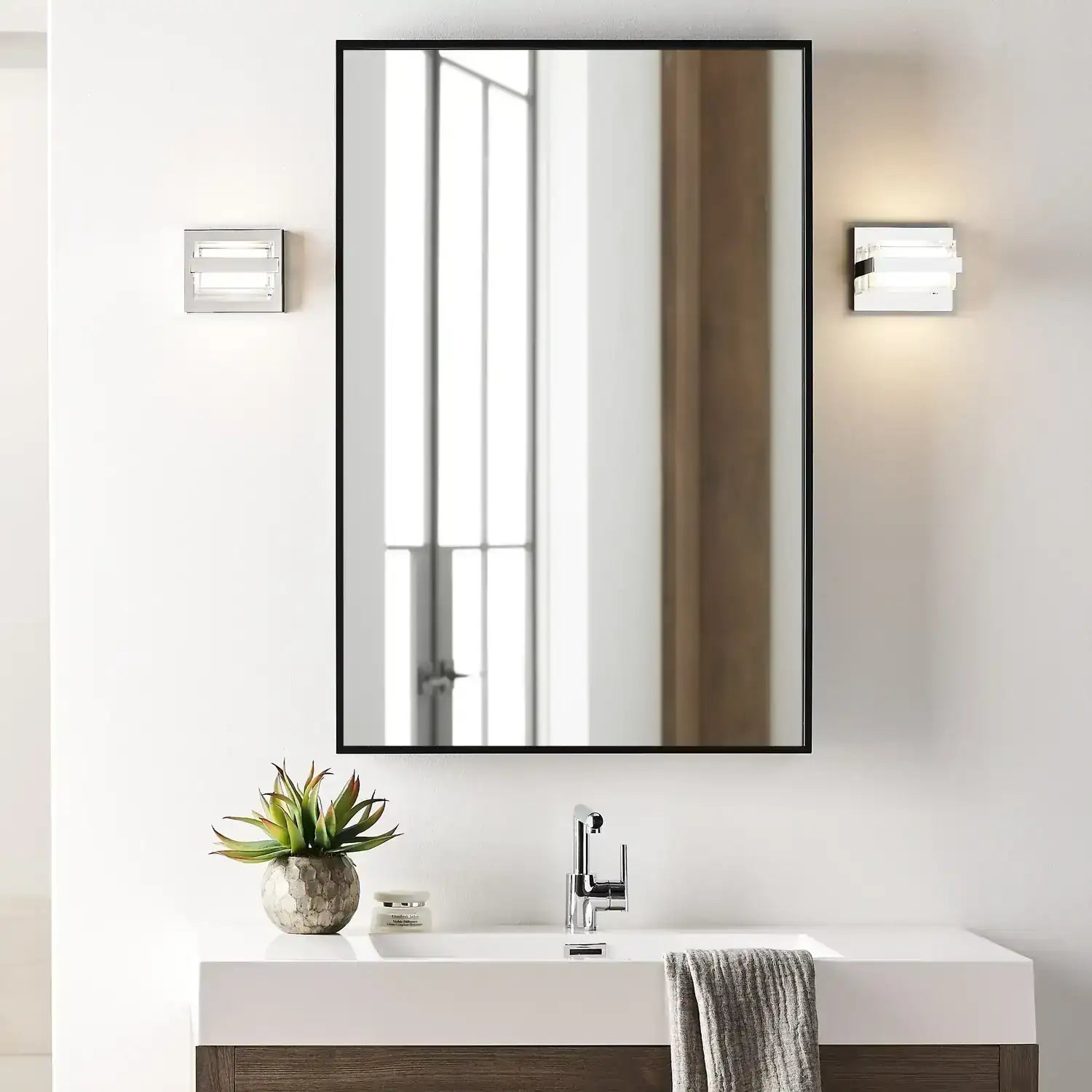 VISUAL COMFORT MODERN, KAMDEN WALL/BATH, BATH VANITY LIGHT