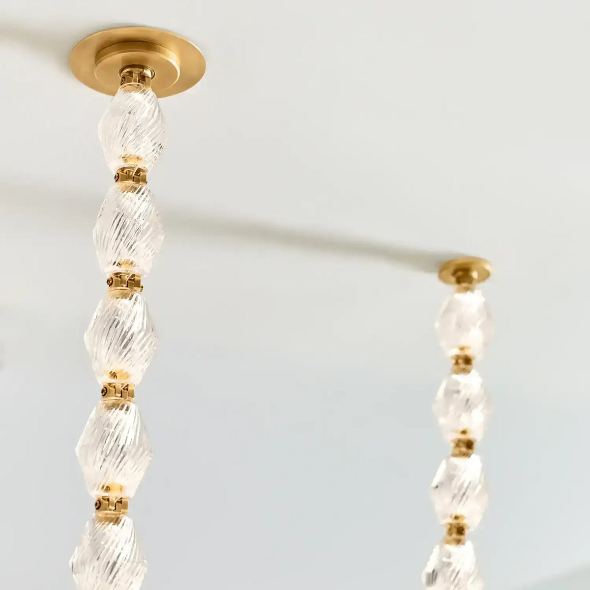 VISUAL COMFORT MODERN, COLLIER CHANDELIER, CHANDELIER LIGHT