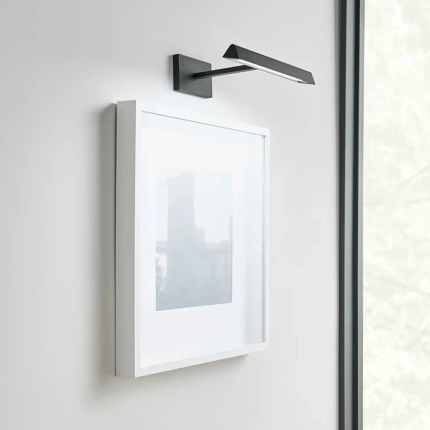 VISUAL COMFORT MODERN, DESSAU PICTURE LIGHT, WALL SCONCES