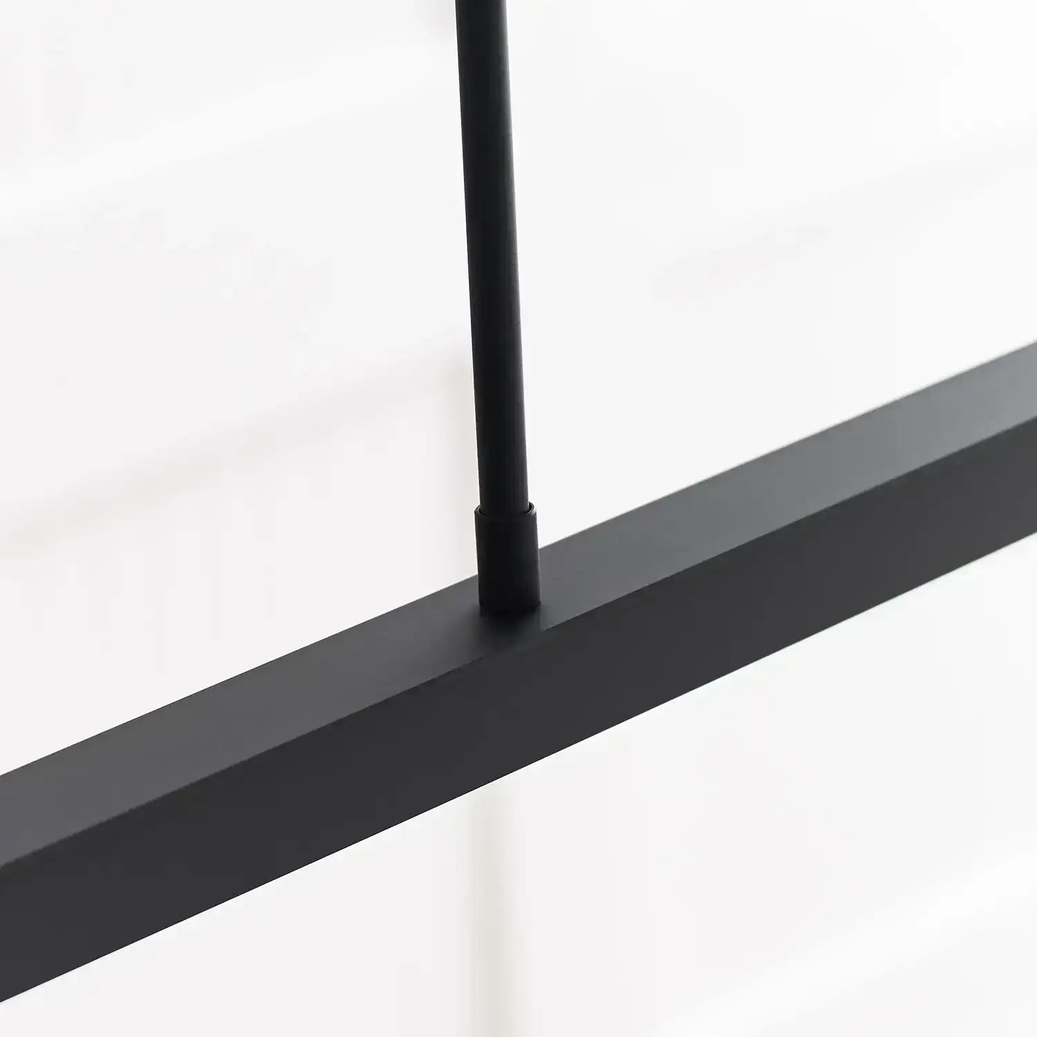 VISUAL COMFORT MODERN, STAGGER LINEAR SUSPENSION, PENDANT LIGHT