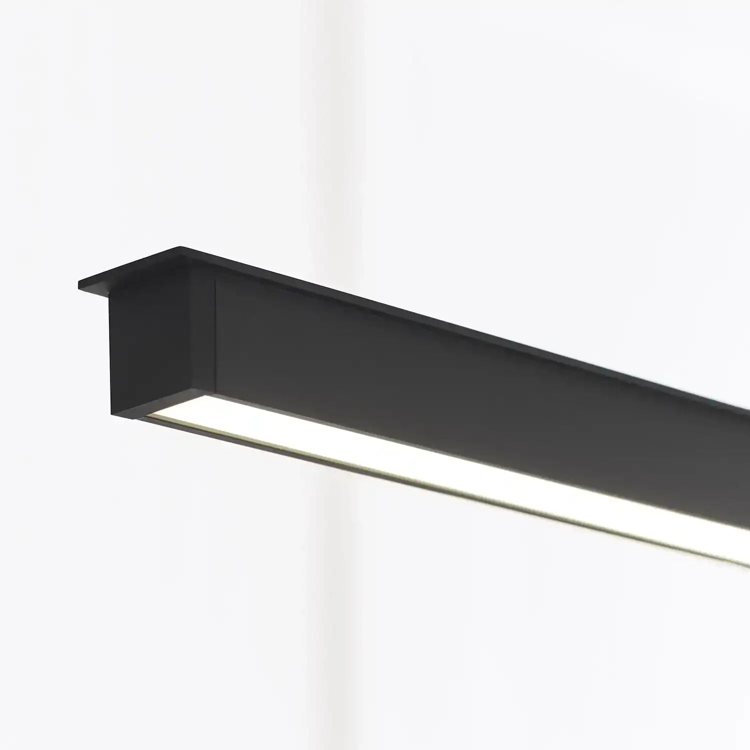VISUAL COMFORT MODERN, STAGGER LINEAR SUSPENSION, PENDANT LIGHT