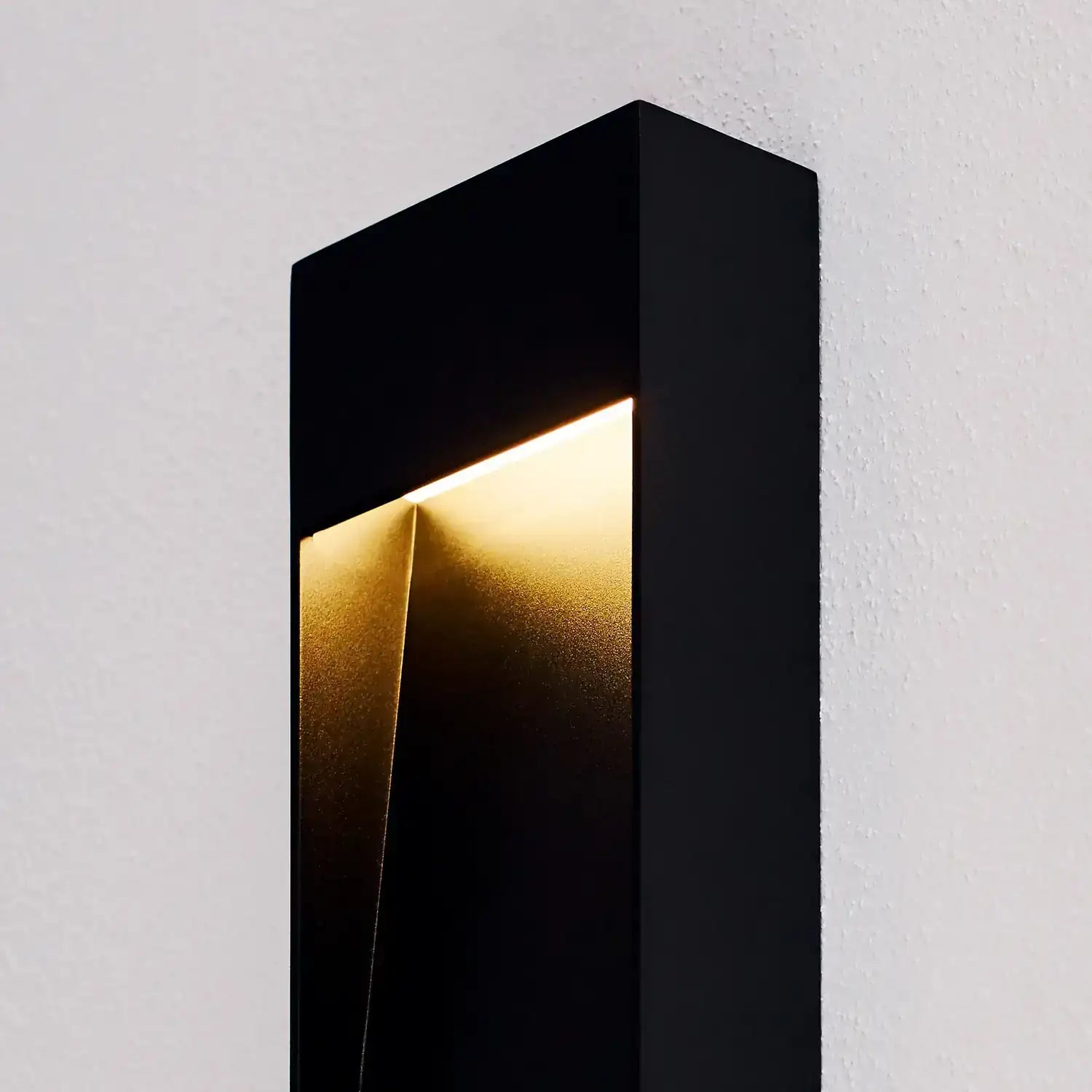 VISUAL COMFORT MODERN, INGA OUTDOOR WALL LIGHT, OUTDOOR WALL LIGHTS