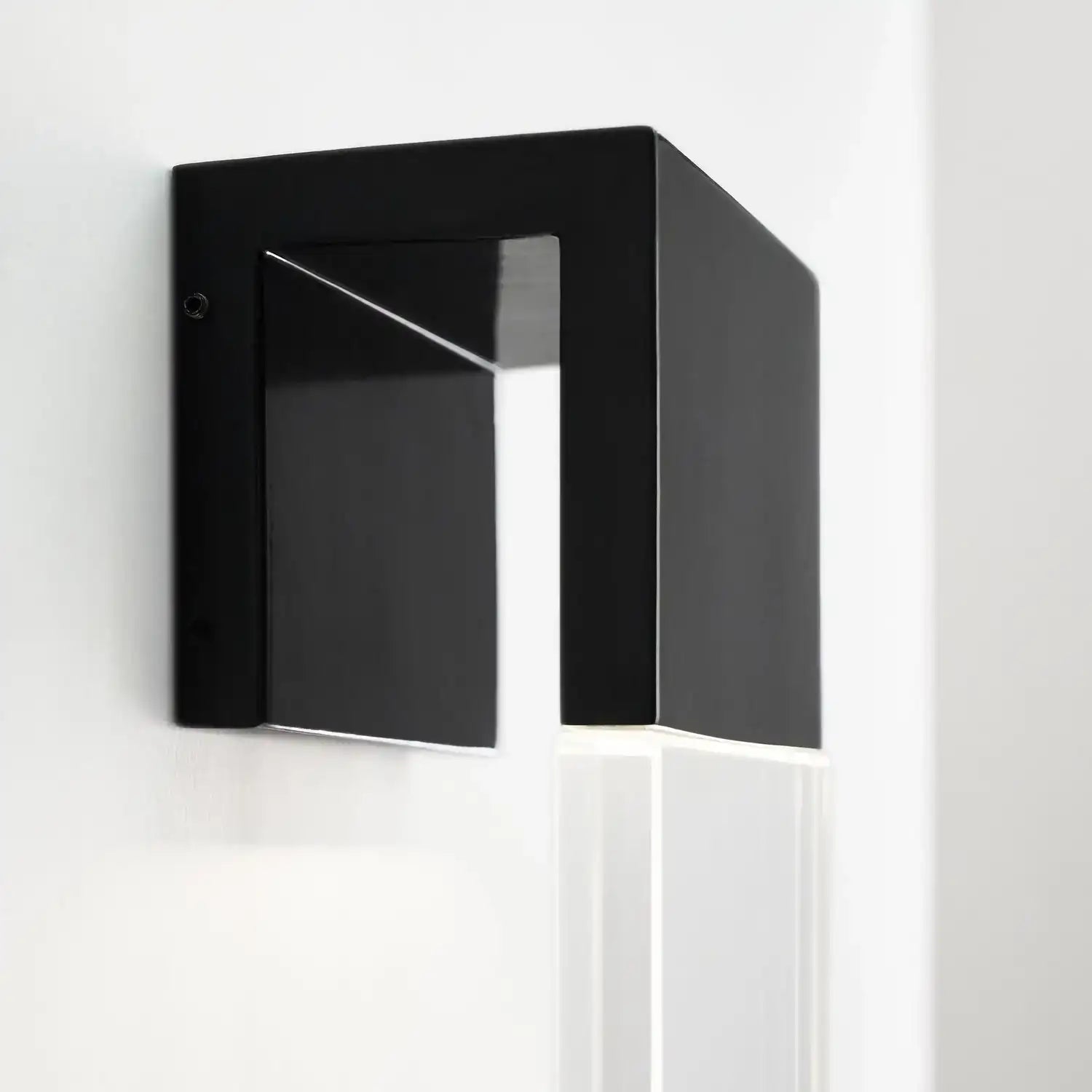 VISUAL COMFORT MODERN, KULMA OUTDOOR WALL LIGHT, OUTDOOR WALL LIGHTS