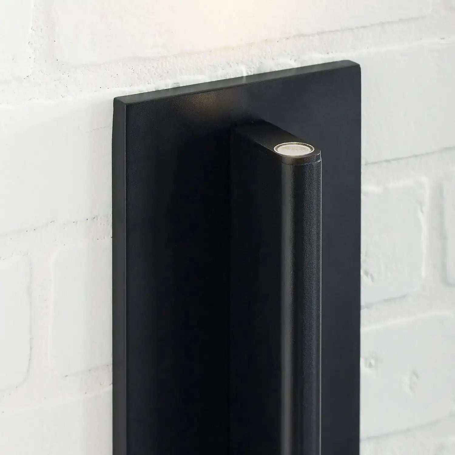 VISUAL COMFORT & CO., LLOYDS OUTDOOR WALL LIGHT, OUTDOOR WALL LIGHTS