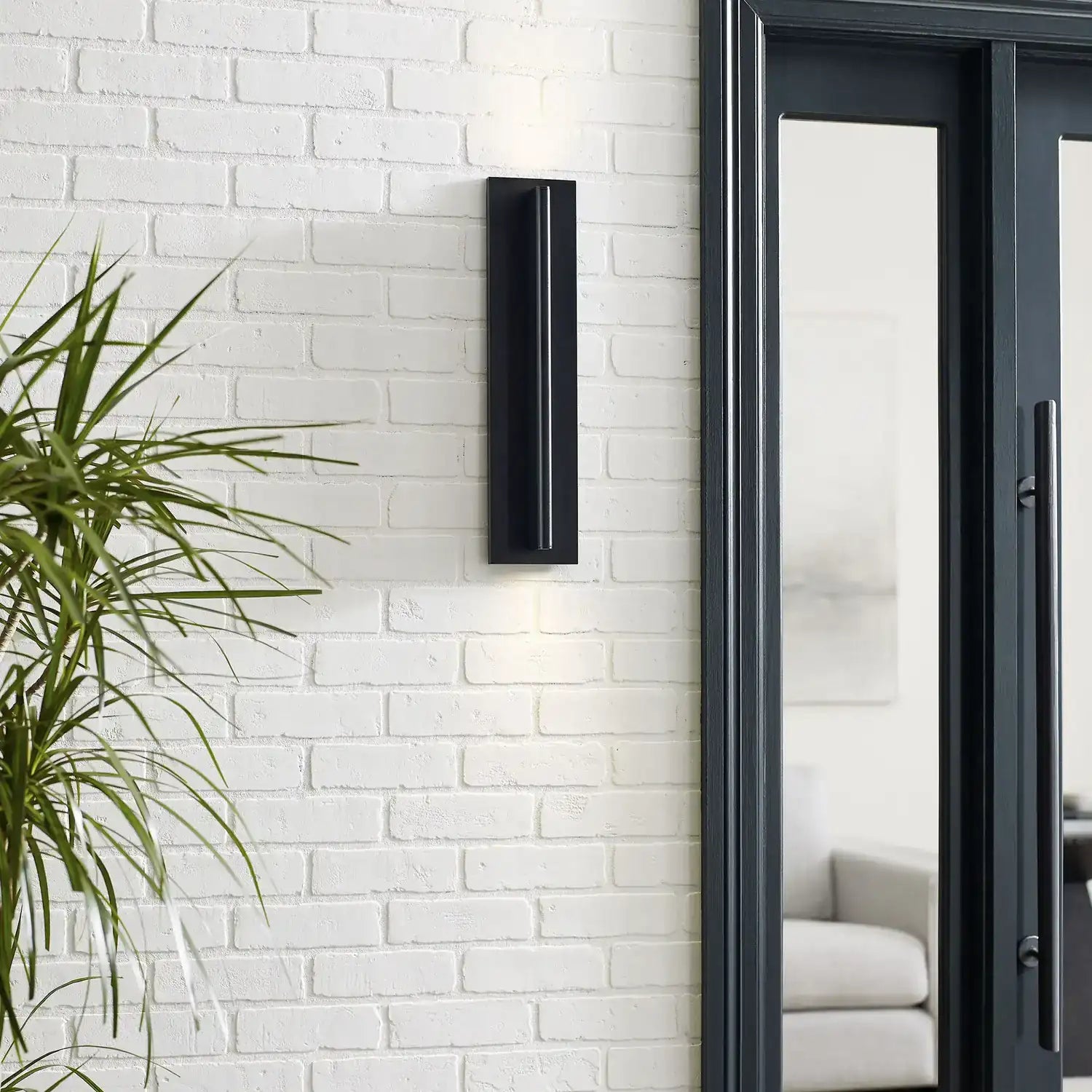 VISUAL COMFORT MODERN, LLOYDS OUTDOOR WALL LIGHT, OUTDOOR WALL LIGHTS