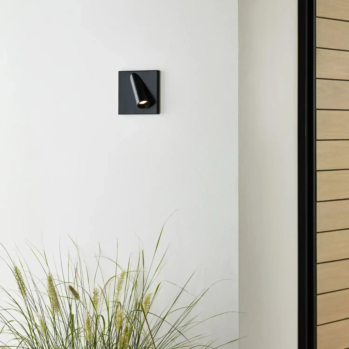 VISUAL COMFORT MODERN, PONTE OUTDOOR WALL, OUTDOOR WALL LIGHTS