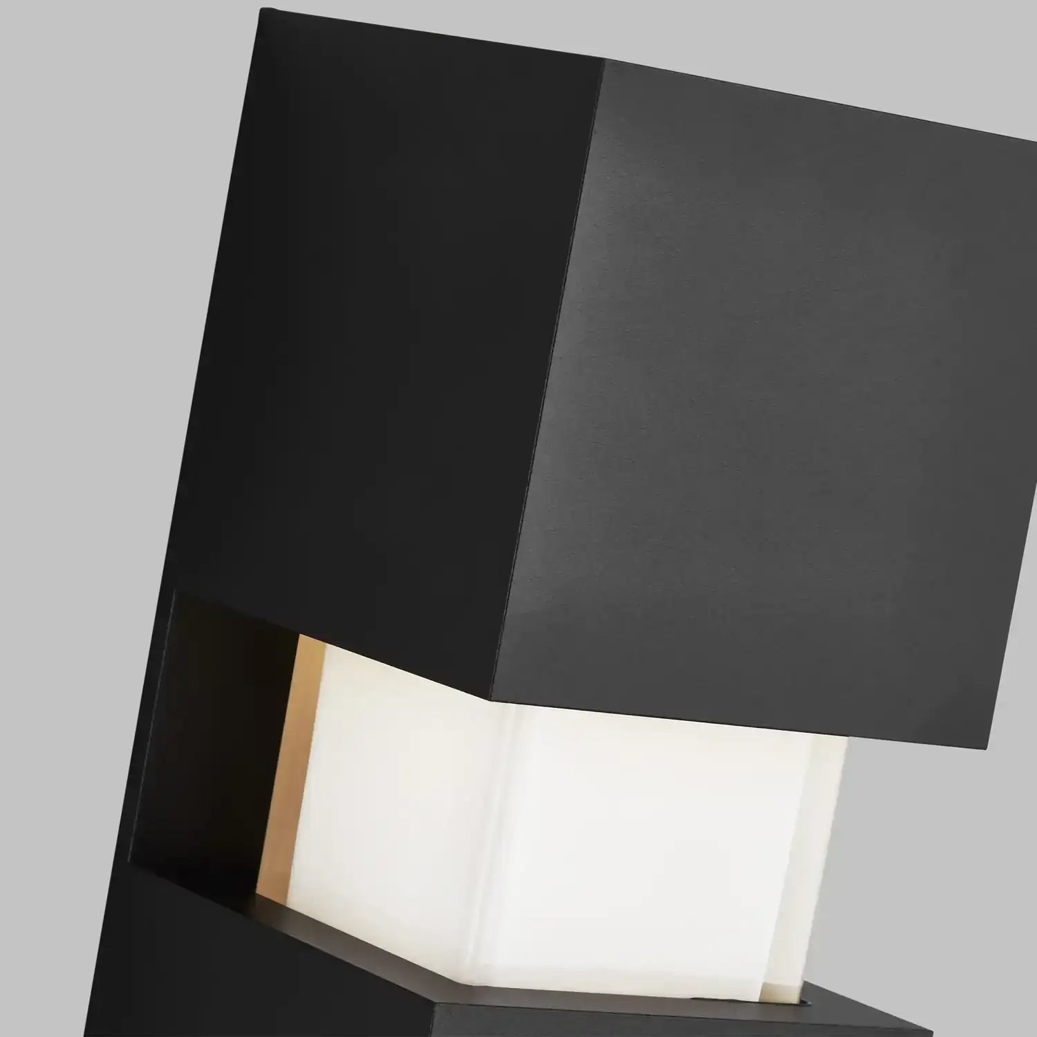 VISUAL COMFORT MODERN, LEAGAN OUTDOOR WALL LIGHT, OUTDOOR WALL LIGHTS