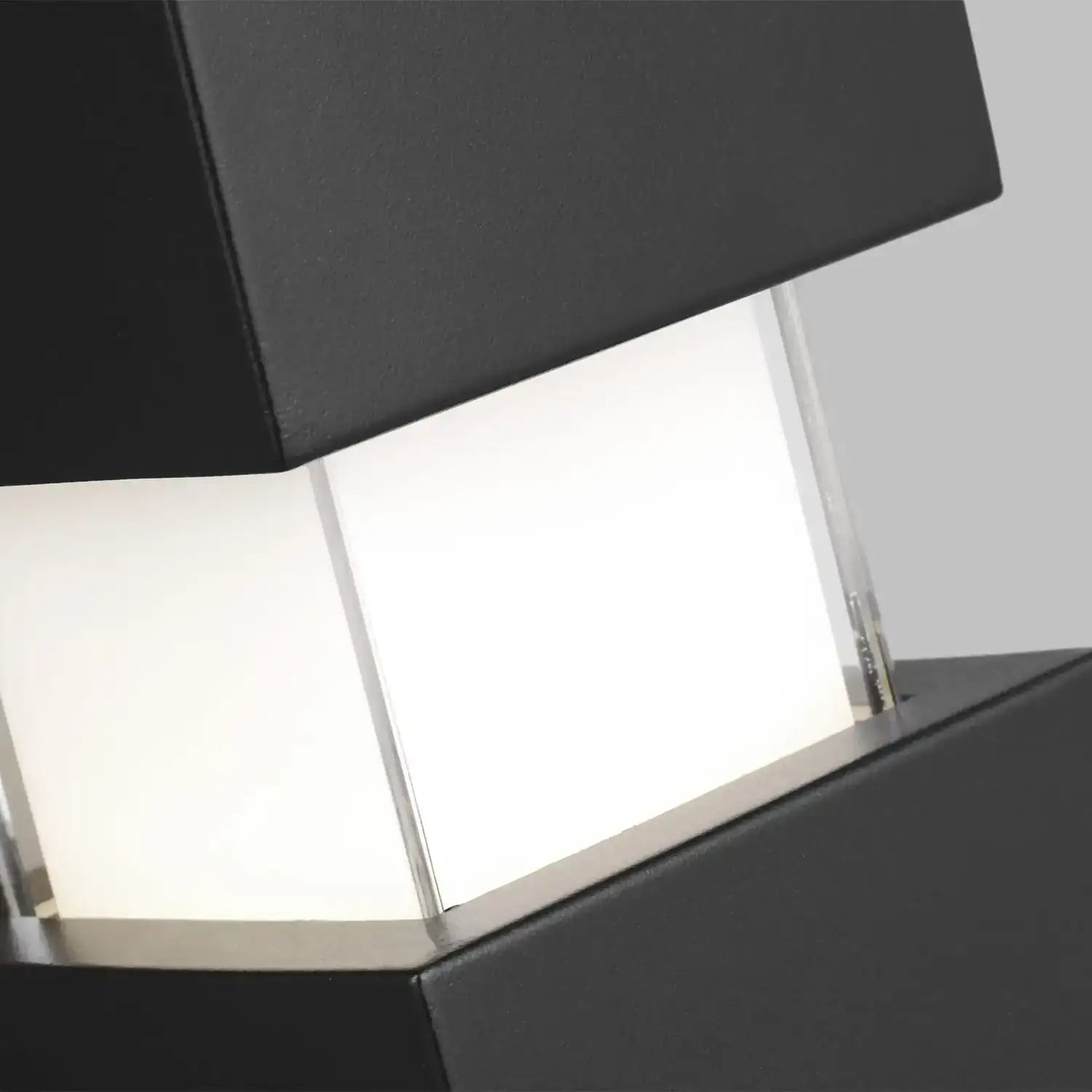 VISUAL COMFORT MODERN, LEAGAN OUTDOOR WALL LIGHT, OUTDOOR WALL LIGHTS