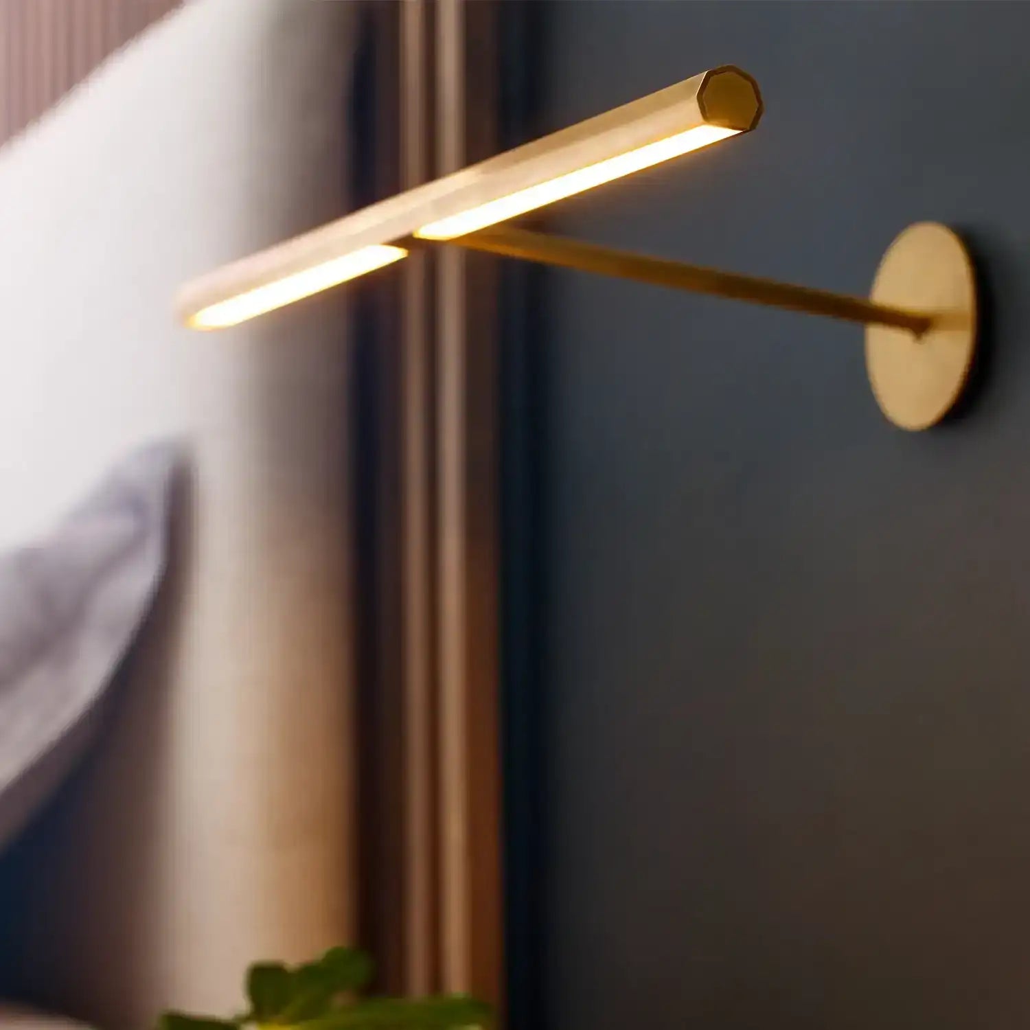 VISUAL COMFORT MODERN, PLURAL FACETED PICTURE LIGHT, WALL SCONCES